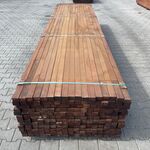 Ca. 102x Hardhouten Regels Geschaafd, 42x57mm, lengte 395cm